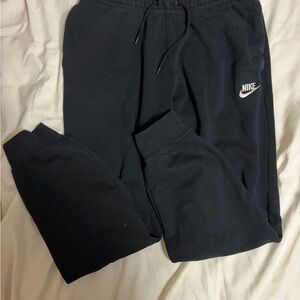 Nike Cuffed Sweatpants